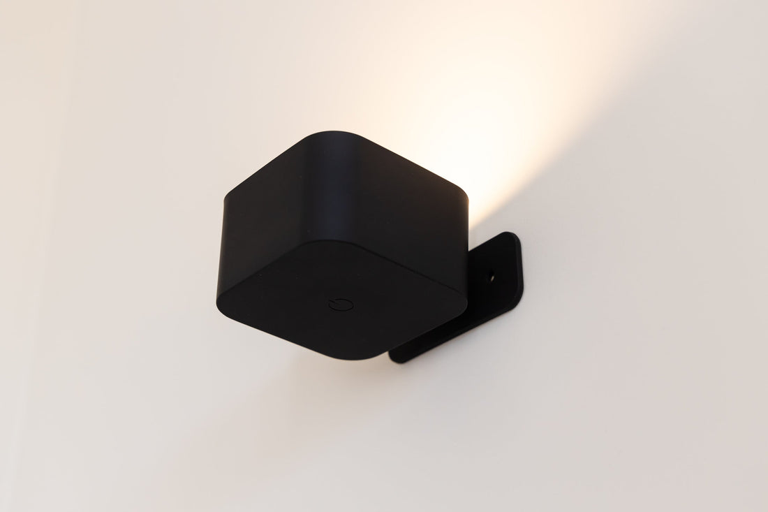 Oplaadbare wandlamp verwijderen zonder schade: zo doe je dat met een föhn
